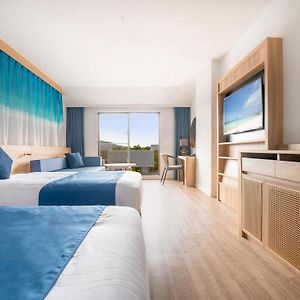 Twin Room Pool View